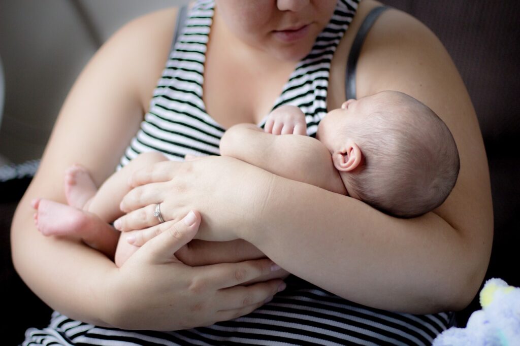 mother, baby, woman-1866621.jpg